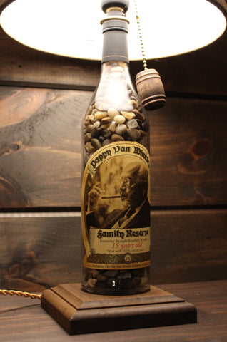 Pappy Van Winkle 15 year bourbon bottle label
